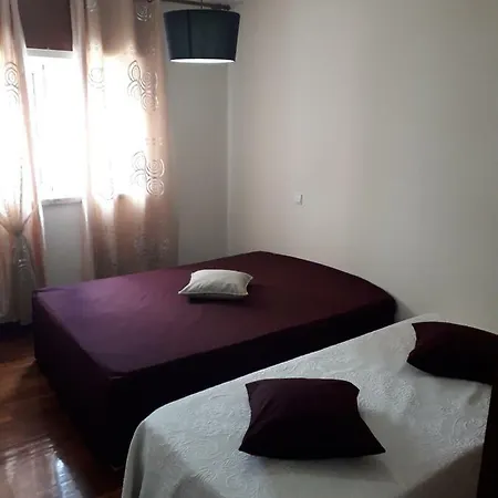 Apartment 300 Metros Do Santuario De T4