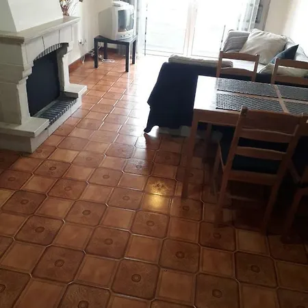 Apartment 300 Metros Do Santuario De T4