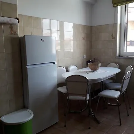300 Metros Do Santuario De T4 Apartment Fatima