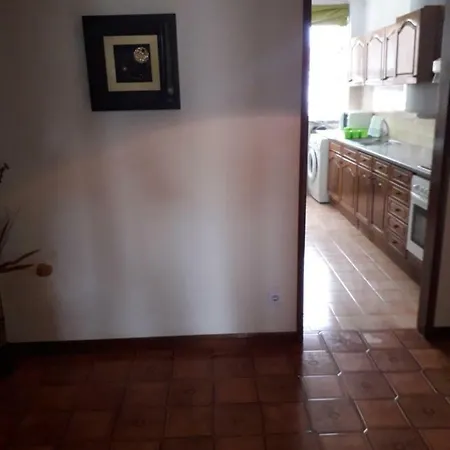 300 Metros Do Santuario De T4 Fátima