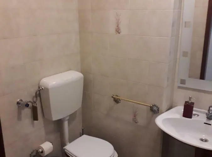 300 Metros Do Santuario De T4 Apartman *