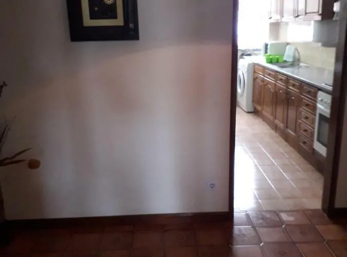 300 Metros Do Santuario De T4 فاطمة